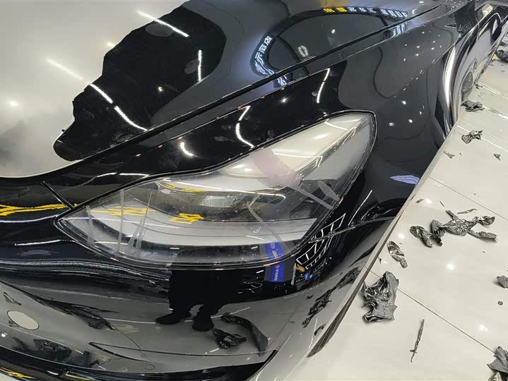 Фото 4 - Tesla Model 3