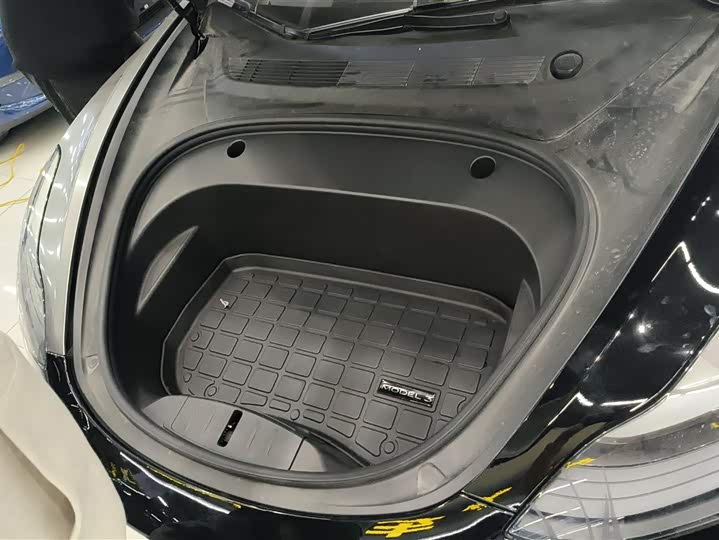 Фото 9 - Tesla Model 3