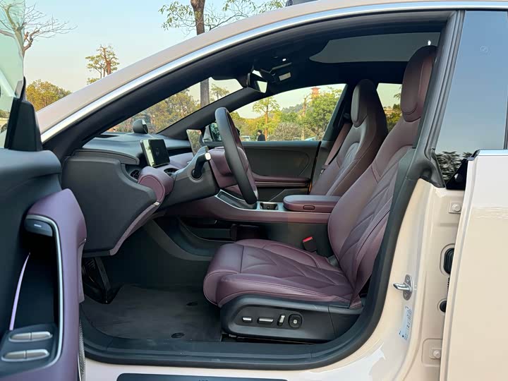 Фото 5 - Nio ET5T