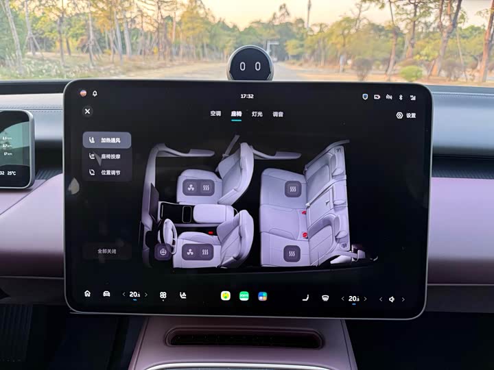 Фото 9 - Nio ET5T