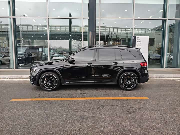 Фото 2 - Mercedes-Benz GLB-Class AMG