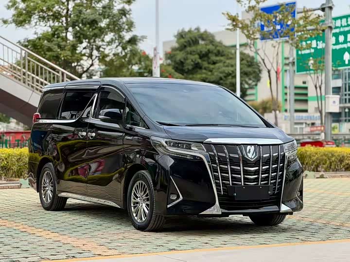 Фото 3 - Toyota Alphard