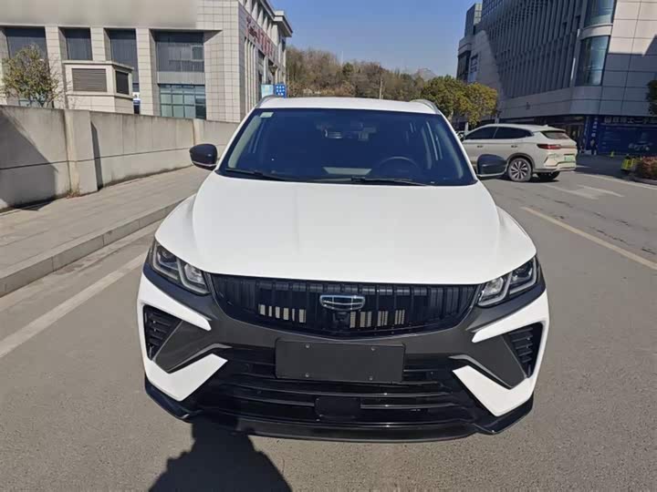 Фото 5 - Geely Coolray