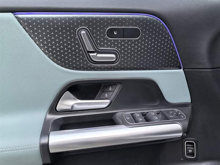 Фото 6 - Mercedes-Benz EQA