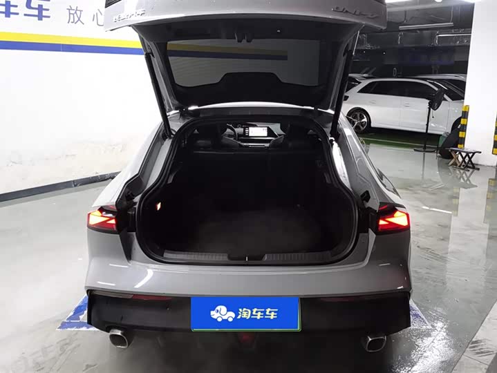 Фото 4 - Changan UNI-V Hybrid