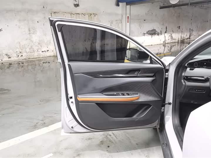 Фото 7 - Changan UNI-V Hybrid