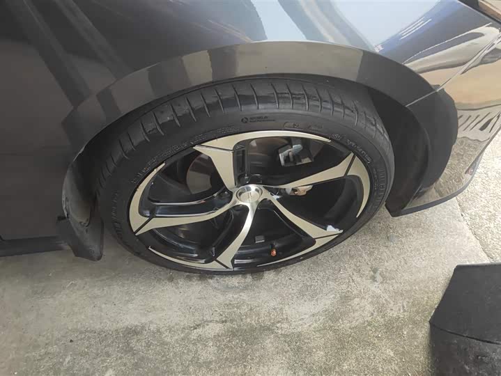 Фото 6 - Changan UNI-V