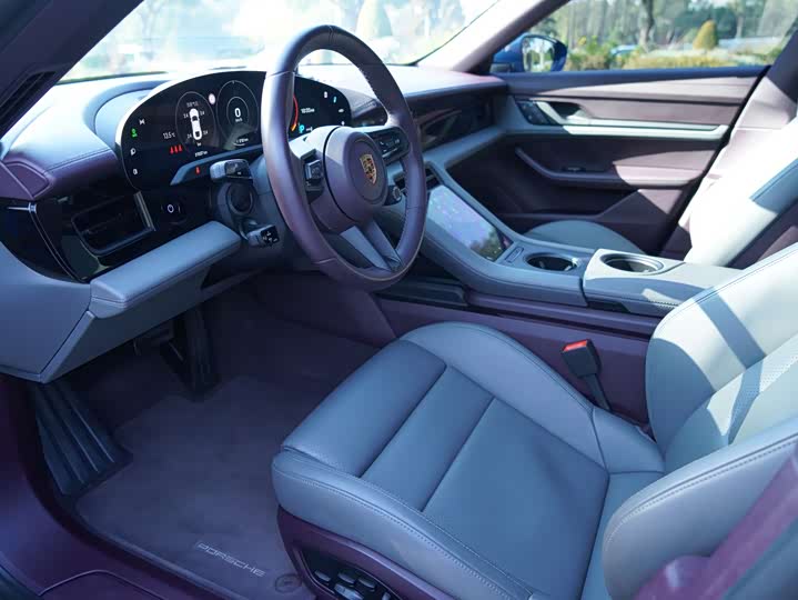 Фото 5 - Porsche Taycan