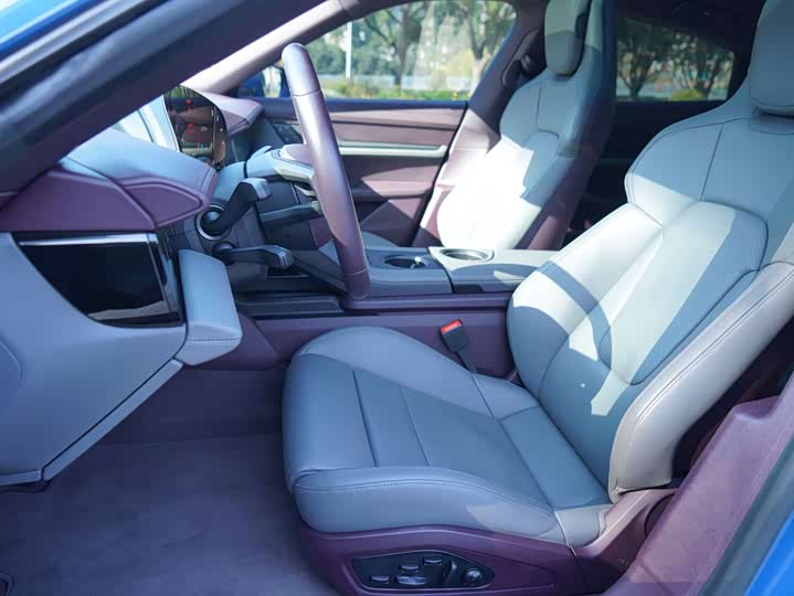 Фото 6 - Porsche Taycan