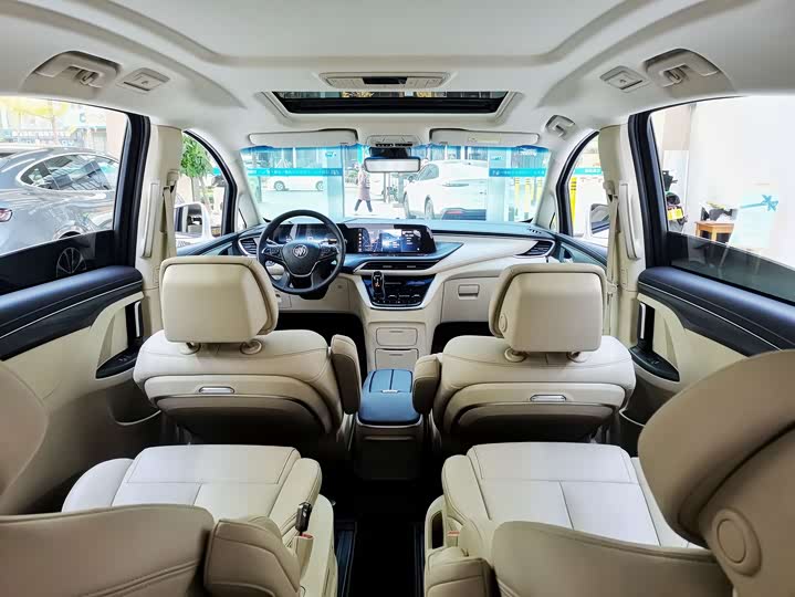 Фото 9 - Buick GL8 ES