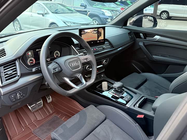 Фото 8 - Audi Q5L Sportback