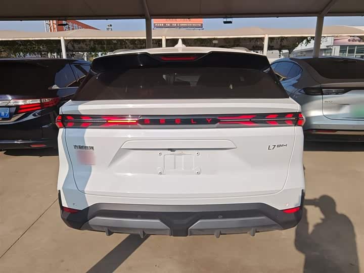 Фото 6 - Geely Galaxy L7