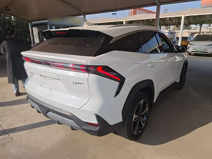 Фото 7 - Geely Galaxy L7