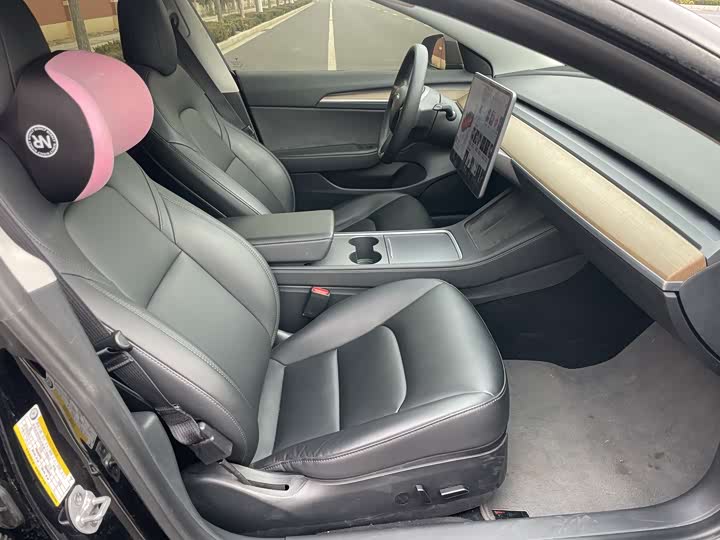 Фото 7 - Tesla Model 3