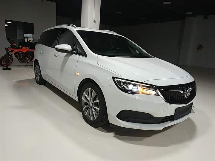 Фото 4 - Buick GL6