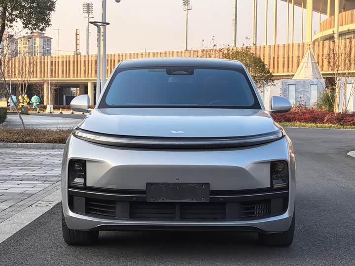 Фото 2 - LiXiang L8