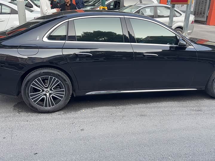 Фото 7 - Mercedes-Benz E-Class