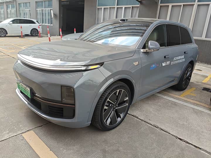 Фото 1 - LiXiang L8