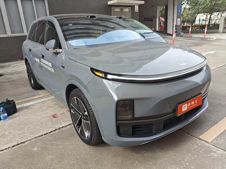 Фото 2 - LiXiang L8