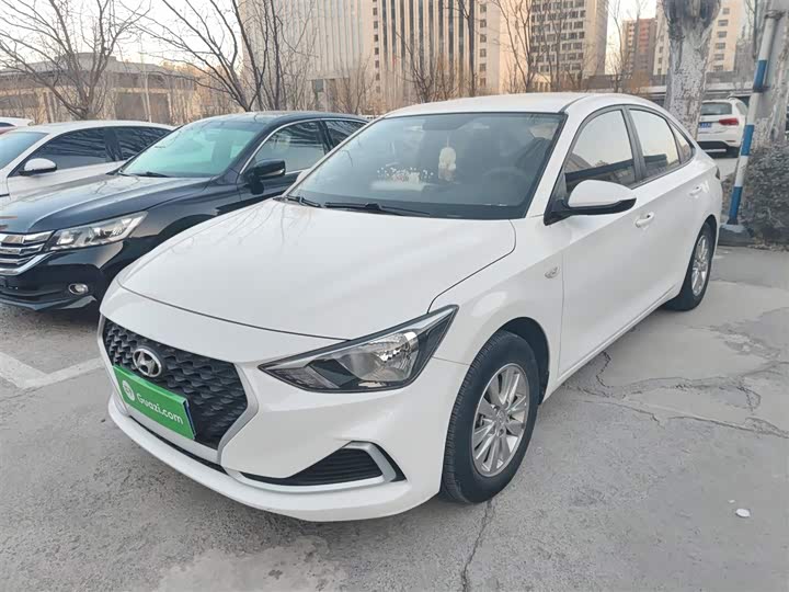 Фото 1 - Hyundai Celesta