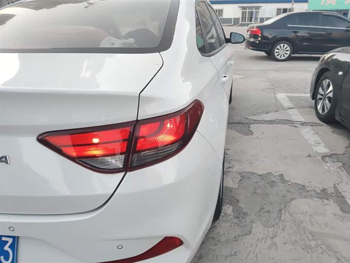 Фото 8 - Hyundai Celesta