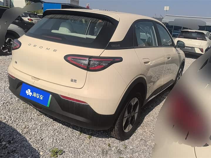 Фото 3 - Geely Galaxy Geome