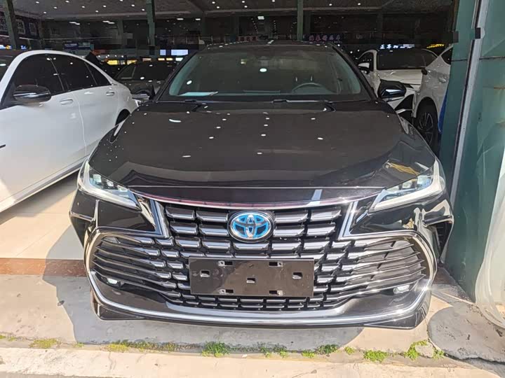 Фото 3 - Toyota Avalon