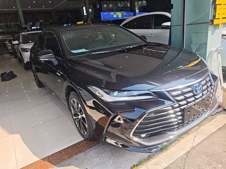 Фото 4 - Toyota Avalon