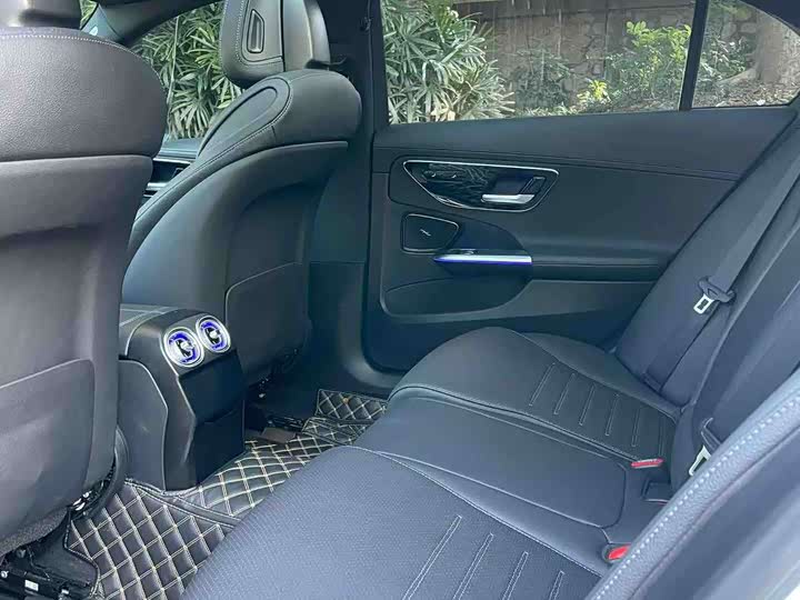 Фото 9 - Mercedes-Benz C-Class