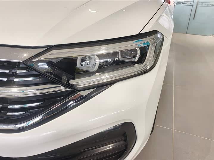 Фото 4 - Volkswagen Sagitar L