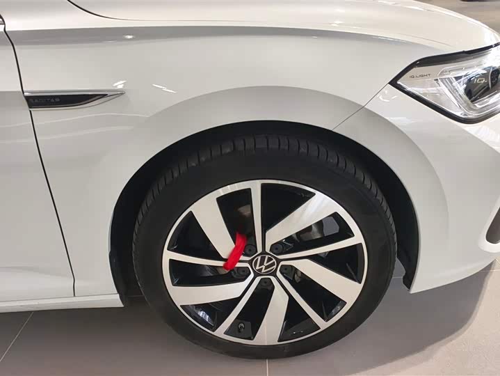 Фото 5 - Volkswagen Sagitar L