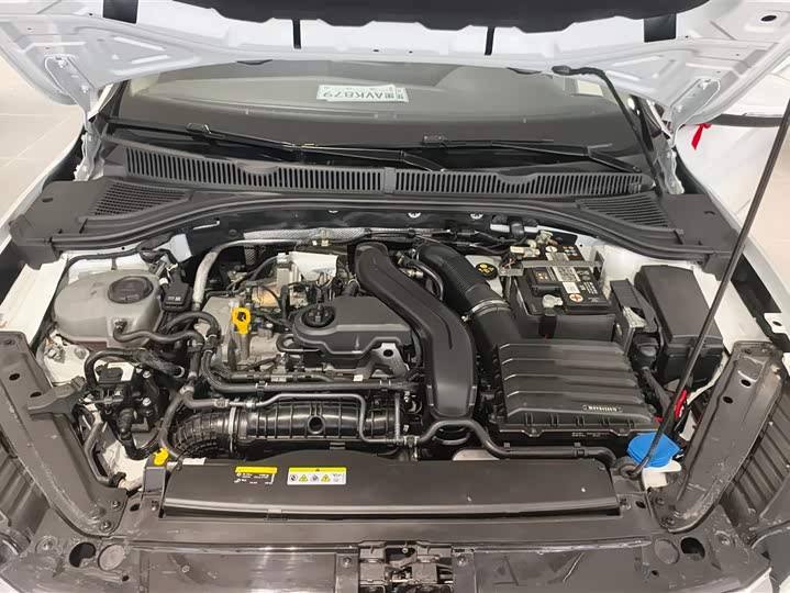 Фото 9 - Volkswagen Sagitar L