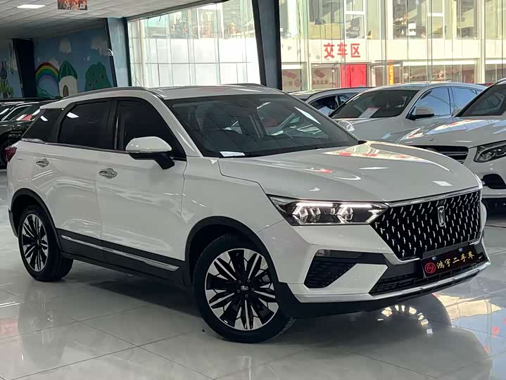 Фото 3 - Bestune T77