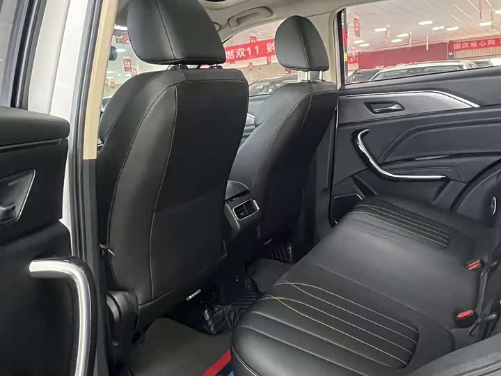 Фото 6 - Bestune T77