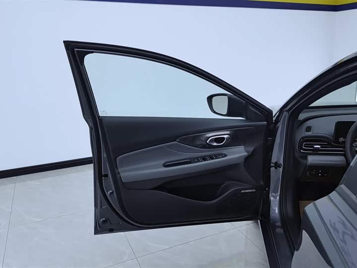 Фото 7 - GAC Trumpchi Empow R