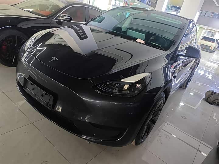 Фото 2 - Tesla Model Y