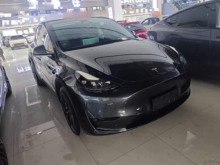 Фото 4 - Tesla Model Y