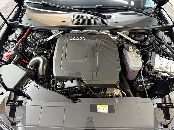 Фото 8 - Audi A6L