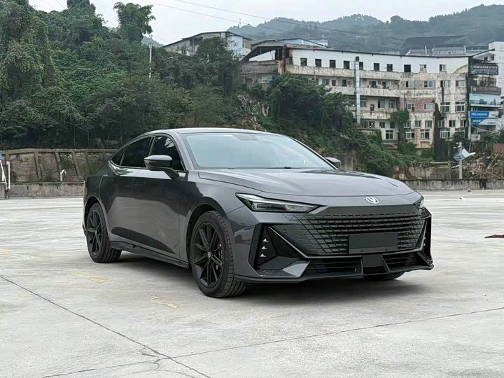 Фото 3 - Changan UNI-V