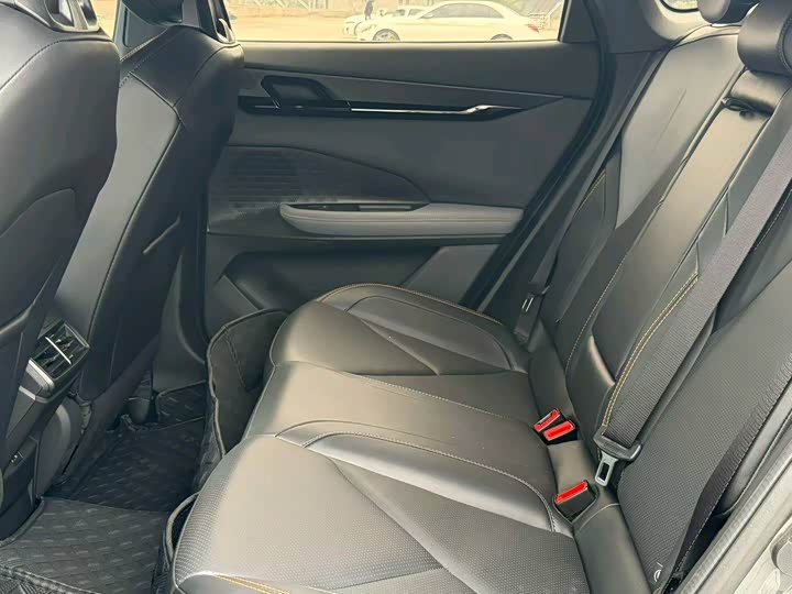 Фото 9 - Changan UNI-V