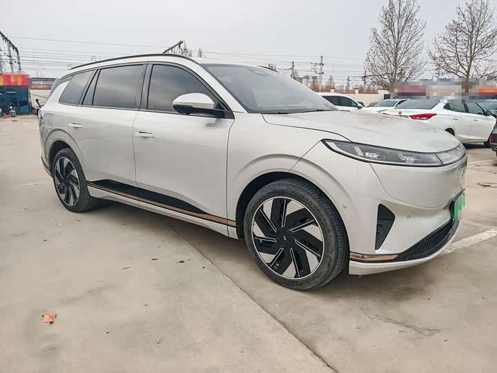 Фото 3 - Dongfeng Yipai eπ 008