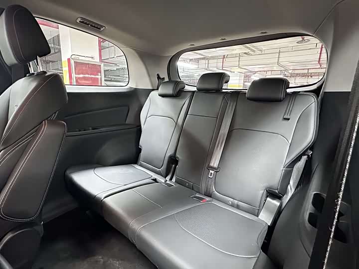 Фото 9 - Maxus Euniq 5