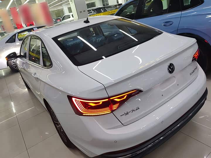 Фото 5 - Volkswagen Sagitar L