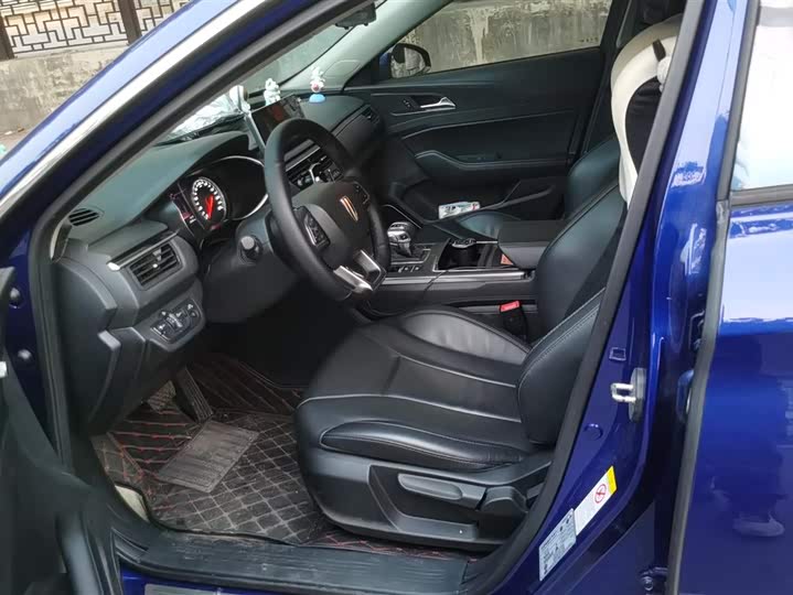 Фото 9 - Hongqi H5