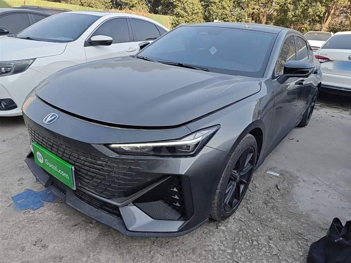 Фото 2 - Changan UNI-V