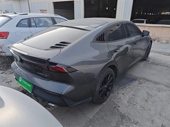 Фото 7 - Changan UNI-V