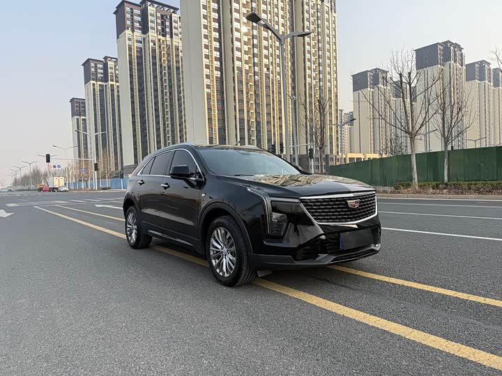 Фото 1 - Cadillac XT4
