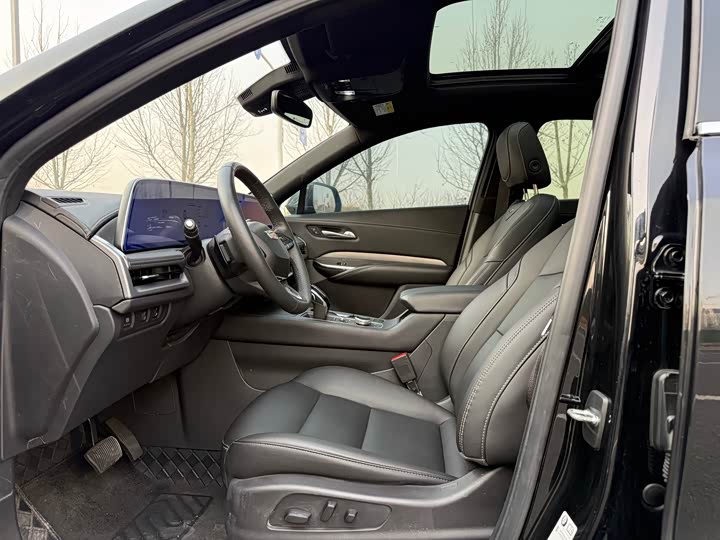 Фото 5 - Cadillac XT4