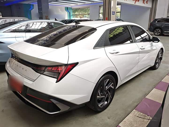 Фото 7 - Hyundai Elantra N line