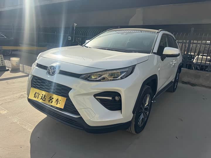 Фото 1 - Toyota Wildlander